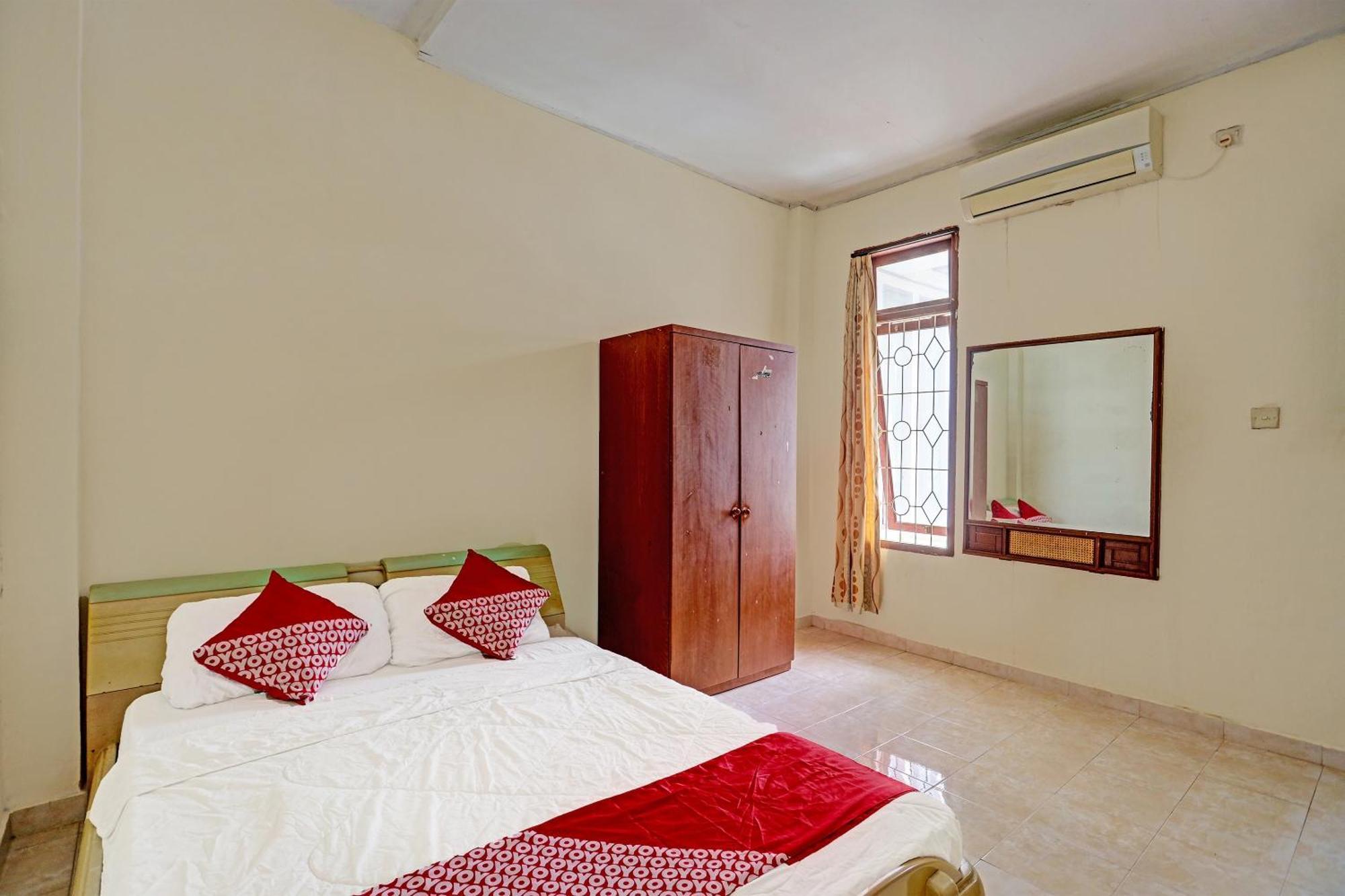 Oyo 91636 Kak Dadut Homestay Batam Buitenkant foto