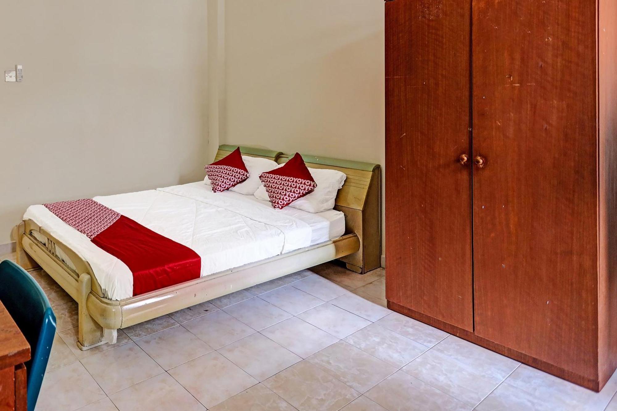 Oyo 91636 Kak Dadut Homestay Batam Buitenkant foto