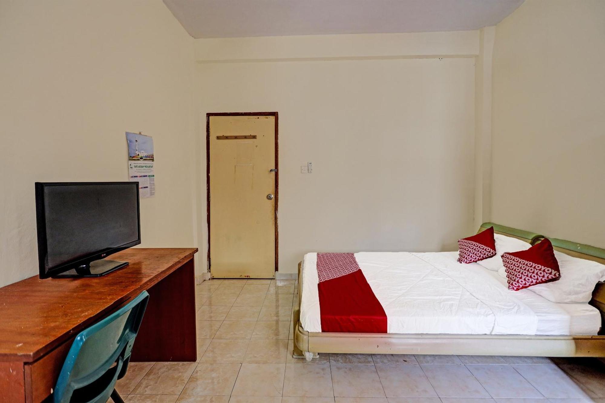 Oyo 91636 Kak Dadut Homestay Batam Buitenkant foto